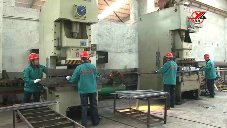 模板沖壓車(chē)間